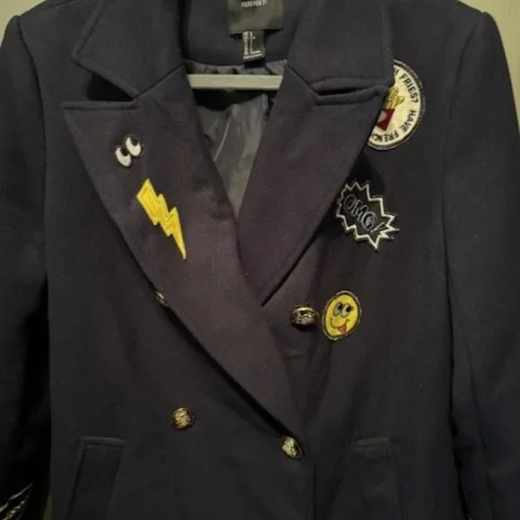 Vintage Inspired Military Coat with Patches - Picture 7 of 16